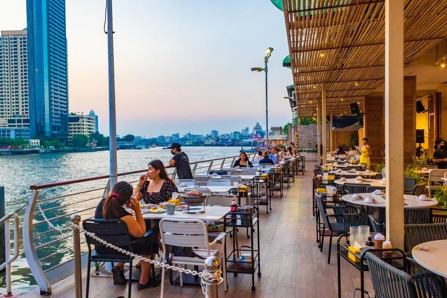 Riverfront Dining Tourism: Exploring Food, Culture and Riverside Experiences